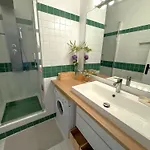 Appartement à : à 50m, Terrasse, Parking, Wifi, 4 Pers - Fr-1-474-266