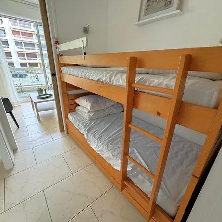 à : à 50m, Terrasse, Parking, Wifi, 4 Pers - Fr-1-474-266 *
