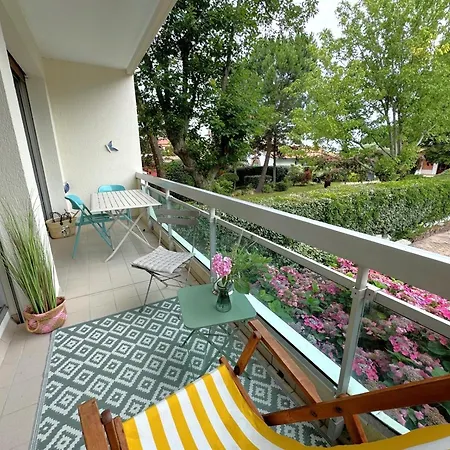 à : à 50m, Terrasse, Parking, Wifi, 4 Pers - Fr-1-474-266 *